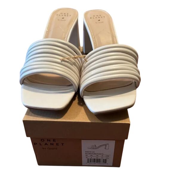 One Planet by Qupid Kerstin Strappy Block Heel Sandal, Size 10, New w/ Tag Box - Picture 5 of 10